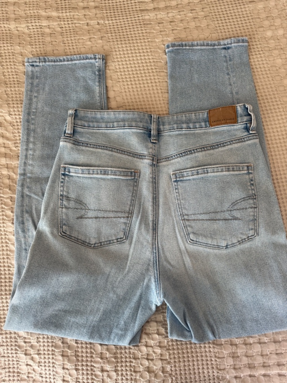 American Eagle Light Wash mom Ripped Jeans - Picture 2 of 4